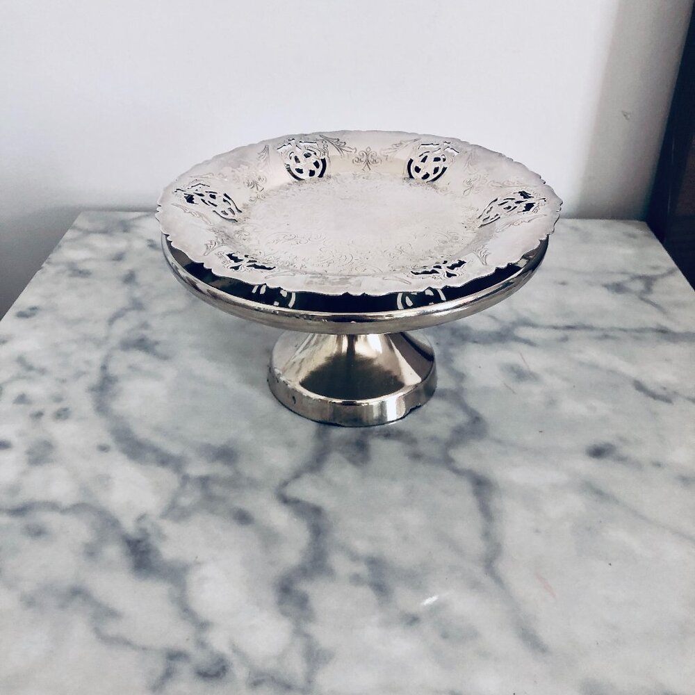 Vintage Essay Canada Silver Plated Engraved Tray w/ Footed Pedestal Mount Floral